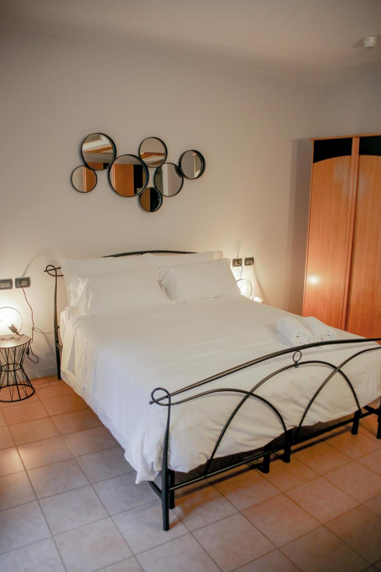 Sensole Locanda Contemporanea Monte Isola Rum bild